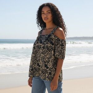 Floral Cold Shoulder Top -blue with white flowers